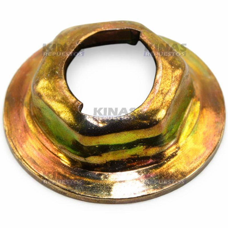 TUERCA CLIP FIJACION EMBLEMA/LETRERO SCANIA P92/P93/P94/114/124/S4/S5 | 6656/297869